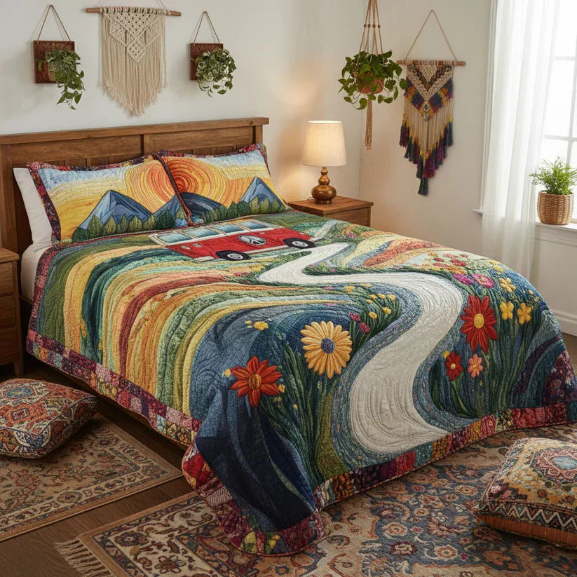 3-Piece Quilted Bedding Set - Vintage Travel