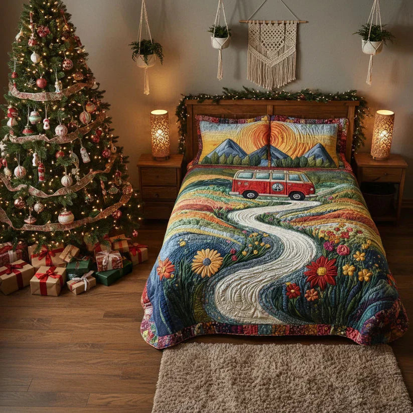 3-Piece Quilted Bedding Set - Vintage Travel