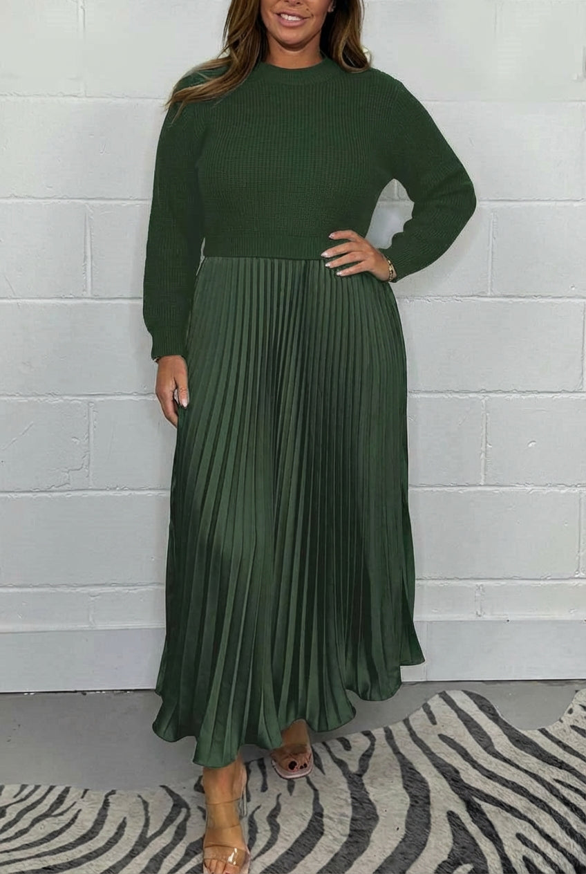 Claudia | Maxi dress with sweater and pleated skirt