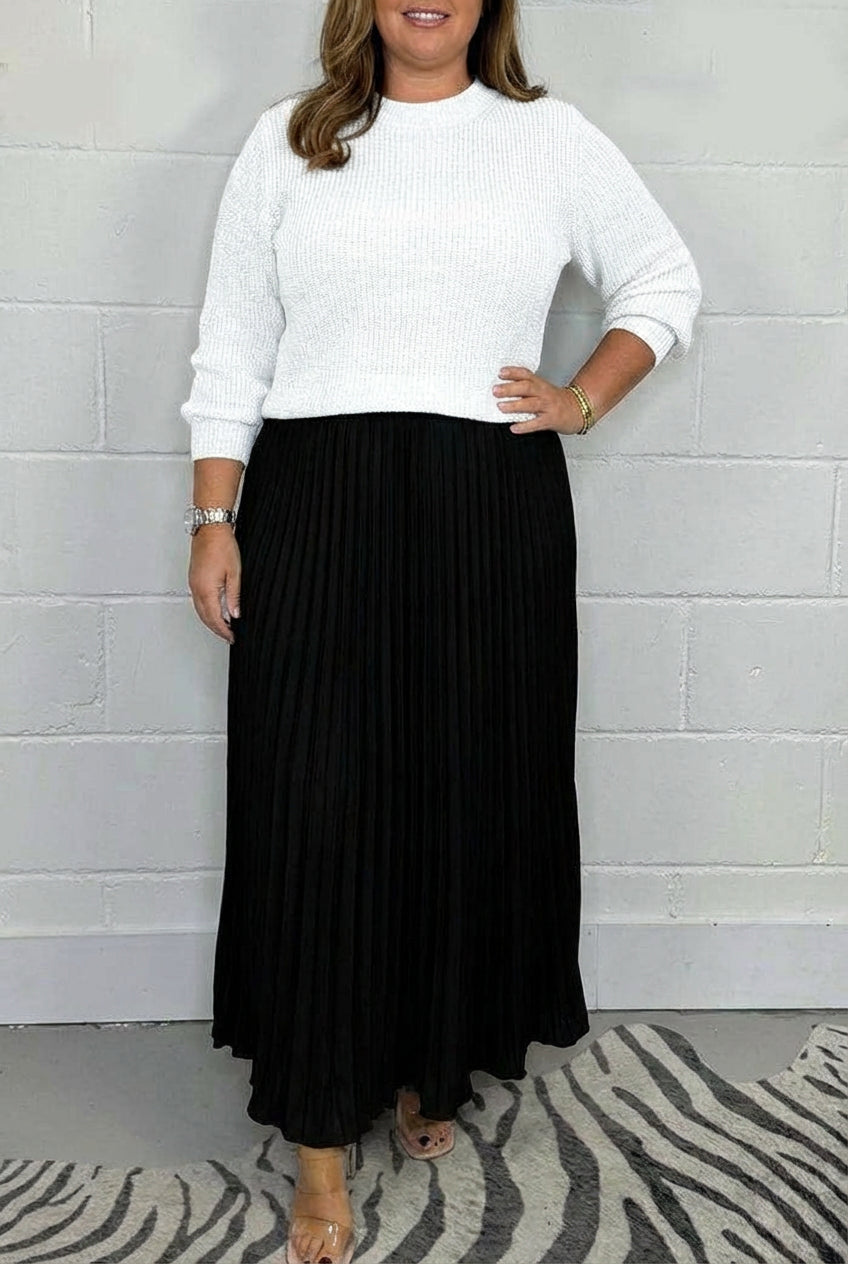Claudia | Maxi dress with sweater and pleated skirt