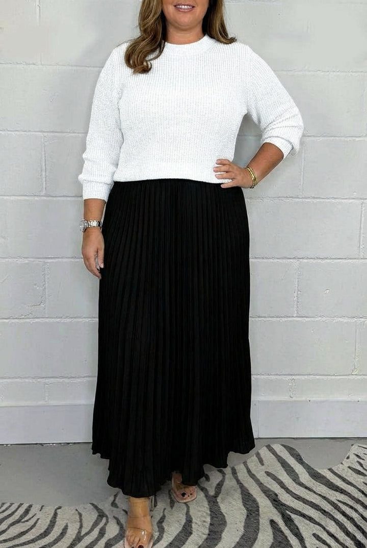 Claudia | Maxi dress with sweater and pleated skirt