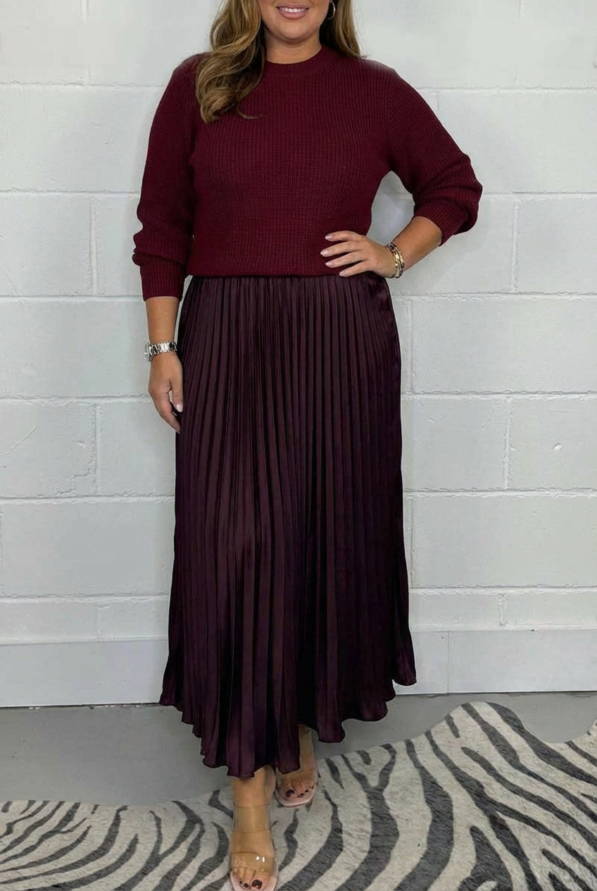 Claudia | Maxi dress with sweater and pleated skirt